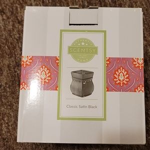 Scentsy wax warmer with wax